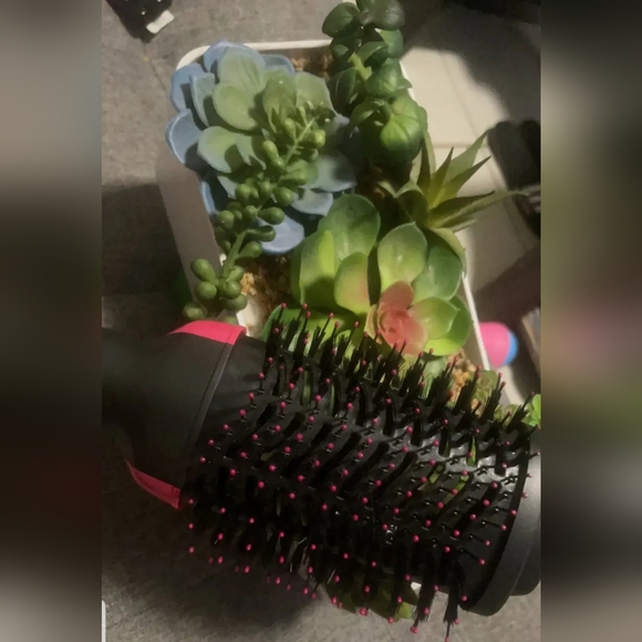- Hair Dryer Brush 4 in 1 Blow Out Style Curl 1 Step Hot Air Comb Volumize… - Picture 9 of 14